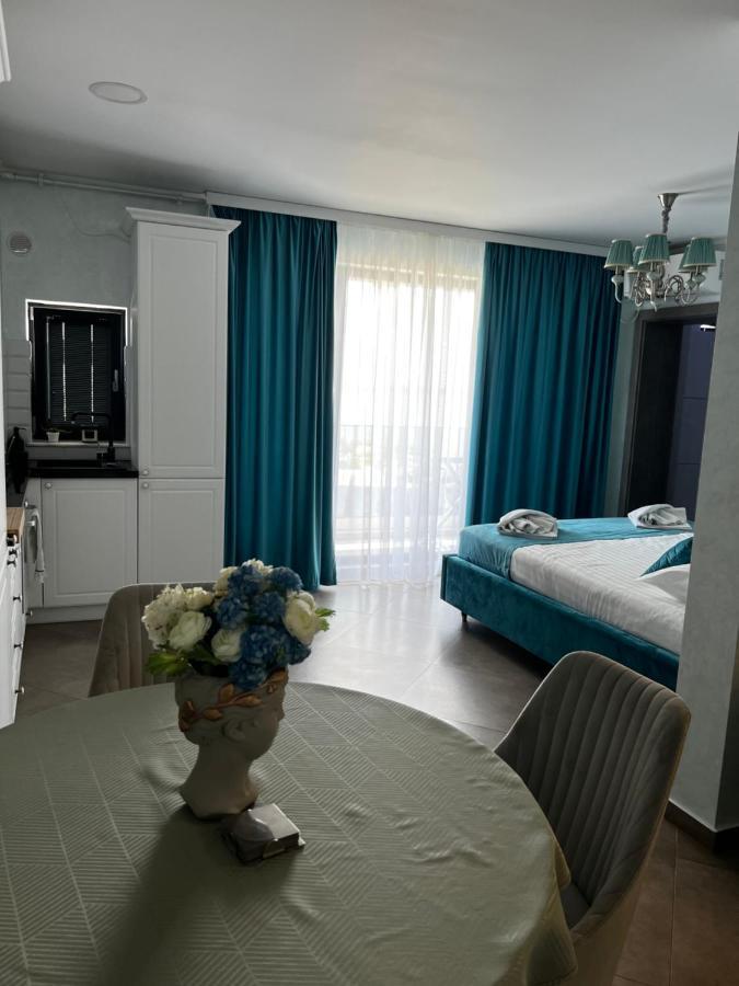 Myosotis Mamaia Studio By The Lake Leilighet Eksteriør bilde